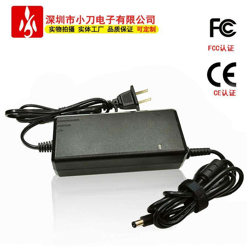 双出线18V5A电源适配器 欧规 CE认证 低温度 18V5000mA风扇适配器