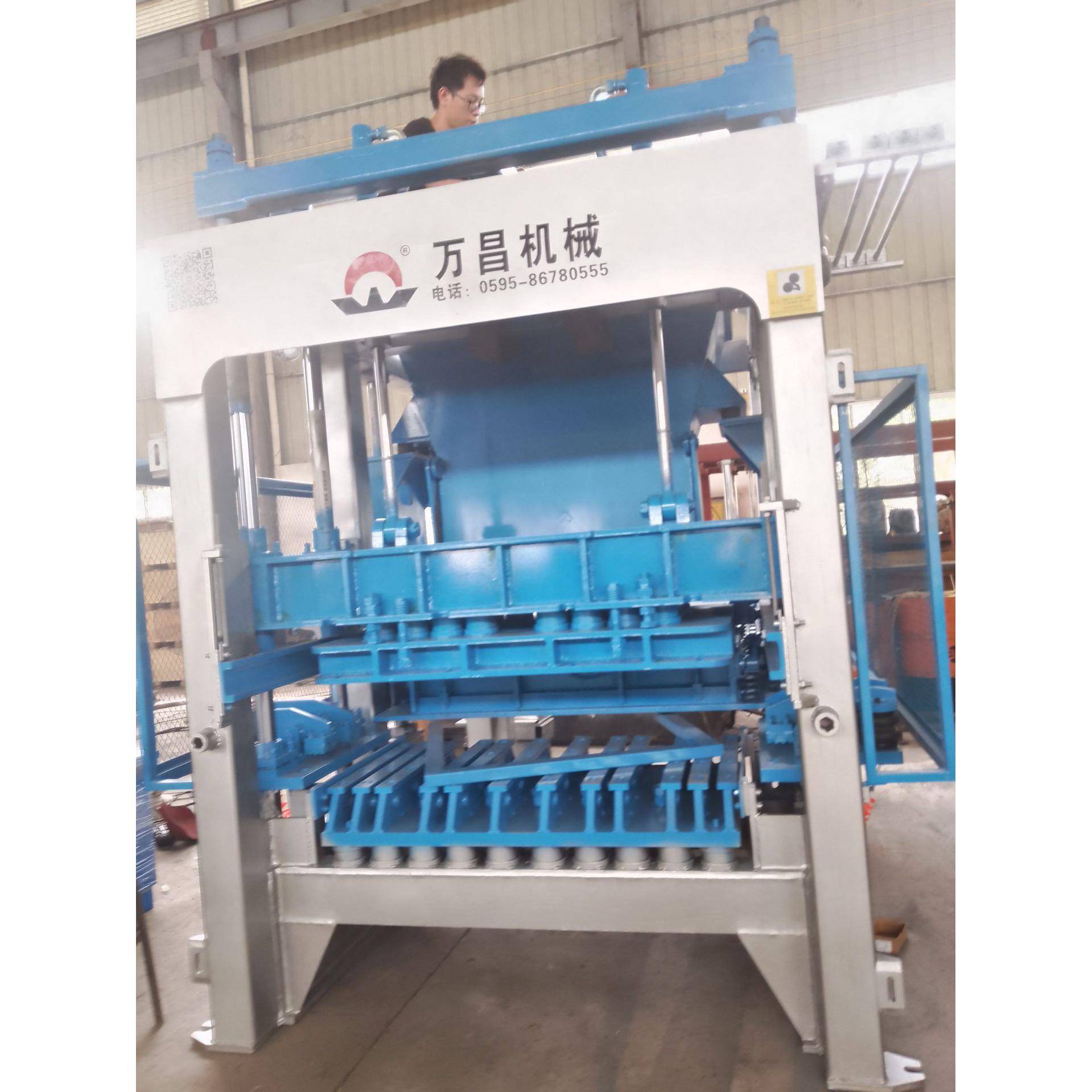 全自动小型的水泥砖机设备厂家供应做空心砖混凝土