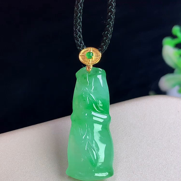 缅甸翡翠镶金玉吊坠天然玉石A货