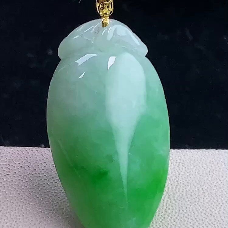 缅甸翡翠福瓜镶金玉吊坠天然玉石A货18K金镶嵌冰种飘绿正品1229