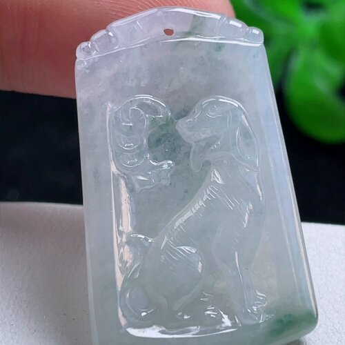缅甸翡翠狗牌玉吊坠天然玉石A货