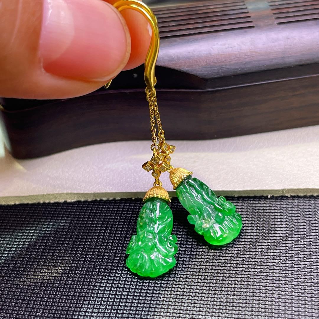 缅甸翡翠白菜镶金玉耳环天然玉石
