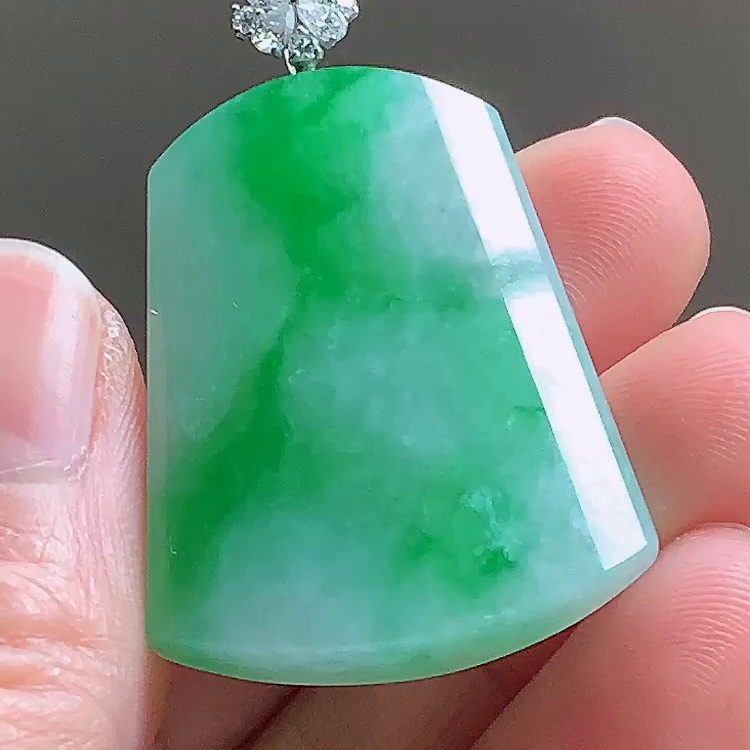 缅甸翡翠无事牌镶金玉吊坠天然玉