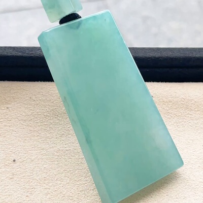 缅甸翡翠无事牌玉吊坠天然玉石A