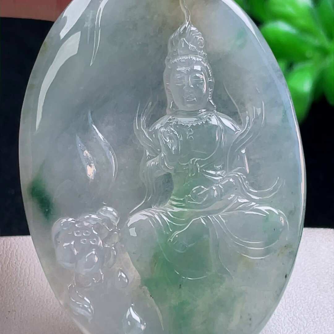 缅甸翡翠观音玉吊坠天然玉石A货冰种黄加绿礼物新款证书正品1023