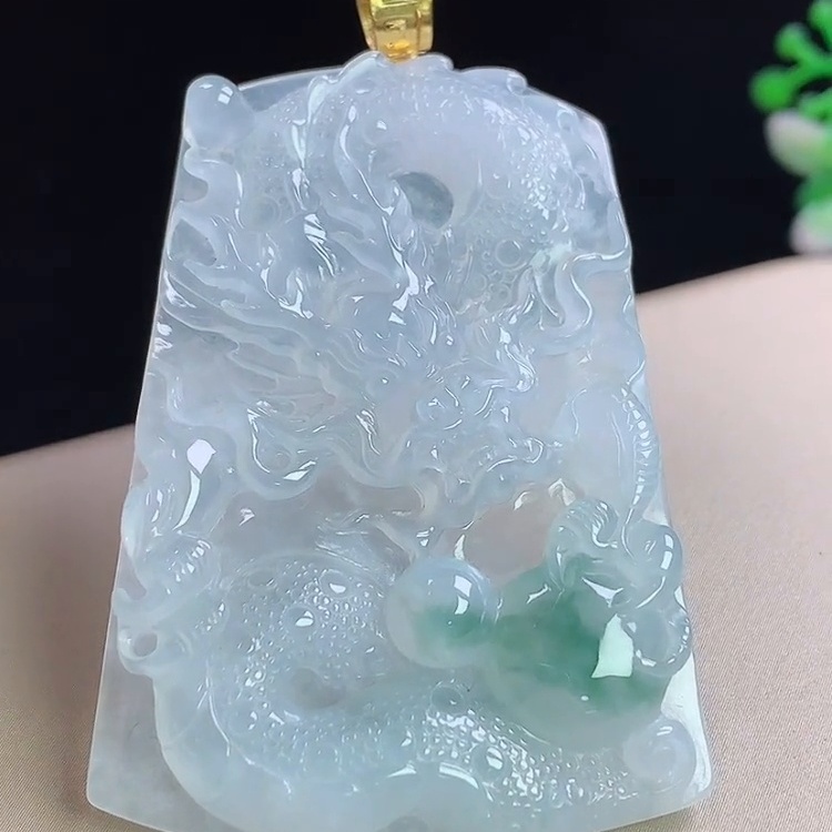 缅甸翡翠龙牌镶金玉吊坠天然玉石