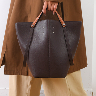 新款女士手提包百搭单肩斜挎包大容量水桶包通勤休闲托特逛街包潮
