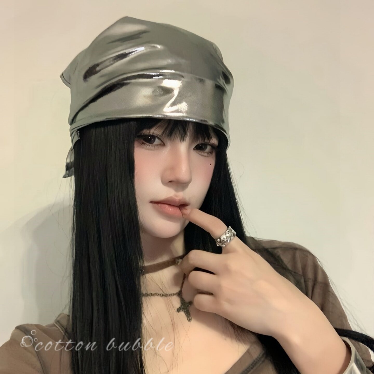 欧美辣妹液态银色头巾包头丝巾y2k复古千禧潮街头嘻哈音乐节方巾