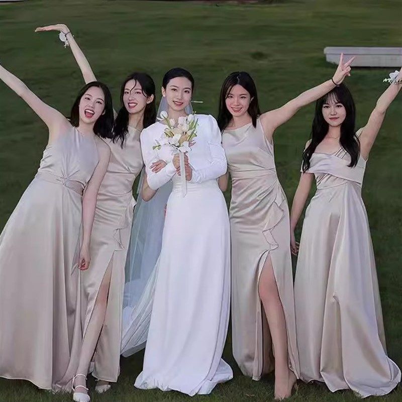 缎面香槟色伴娘服2025新款高级感婚礼温柔气质姐妹团礼服平时可穿