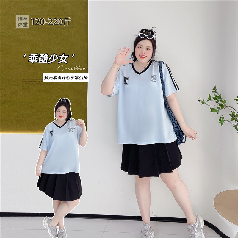 胖莹莹大码女装V领蕾丝撞色美式复古辣妹少女感运动学院风休闲t恤