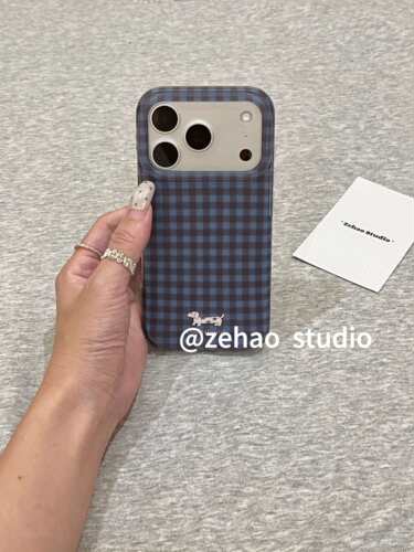 U2 韩系蓝黑格纹腊肠狗适用苹果18pro双层iphone17磨砂16防摔手机壳