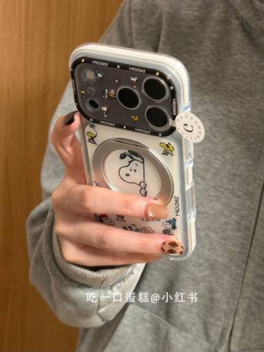 U2 白底满屏史努比合集支架适用18promax手机壳iphone1716保护套15