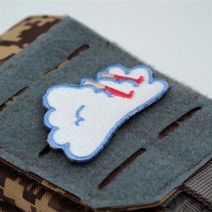 云端的女孩卡通儿童包包羽绒校服装饰刺绣修补可缝士气臂章魔术贴