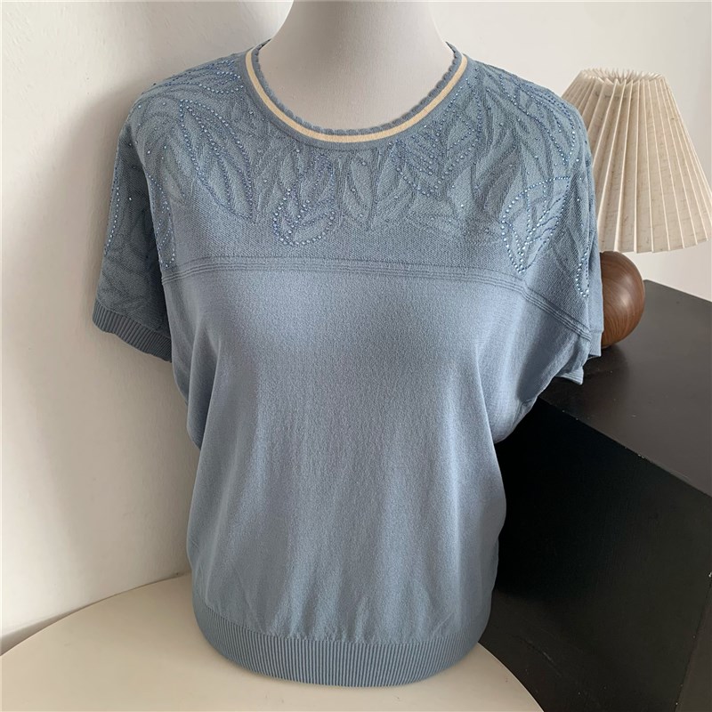 中年妈妈夏装薄款短袖冰丝小衫宽松中老年女装夏季圆领针织T恤衫