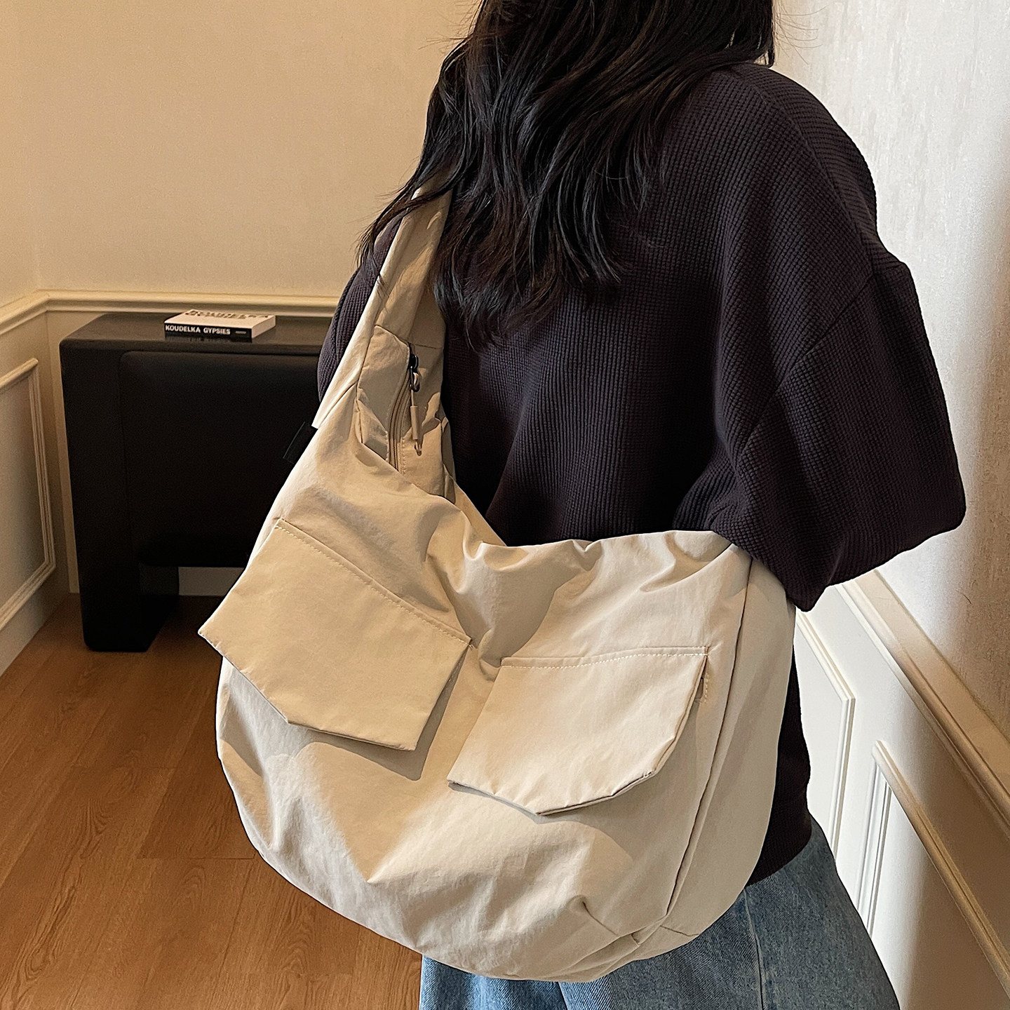 大容量帆布包女上班通勤托特包大包休闲运动工装轻便单肩斜挎包包