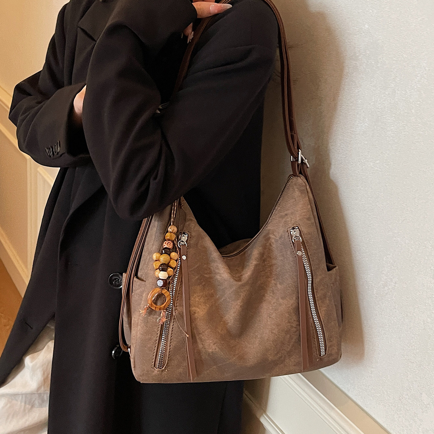 斜挎包包女式2025新款日常通勤百搭单肩包女邮差包出门上班小拎包,箱包皮具/热销女包/男包,通用款女包,淘宝优惠券,粉丝福利购,淘宝优惠卷