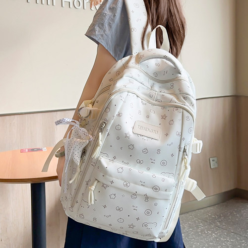 卡通可爱大容量学生双肩背包书包