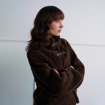 uffie于绘可可棕皮毛一体