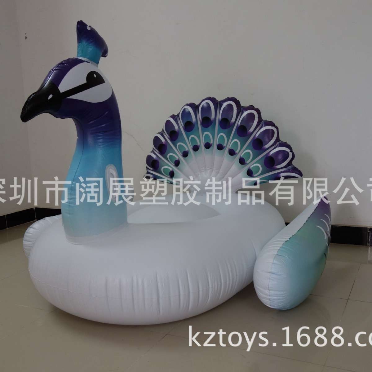 现货供应PVC水上充气蓝孔雀浮排，孔雀浮床，充气孔雀坐骑