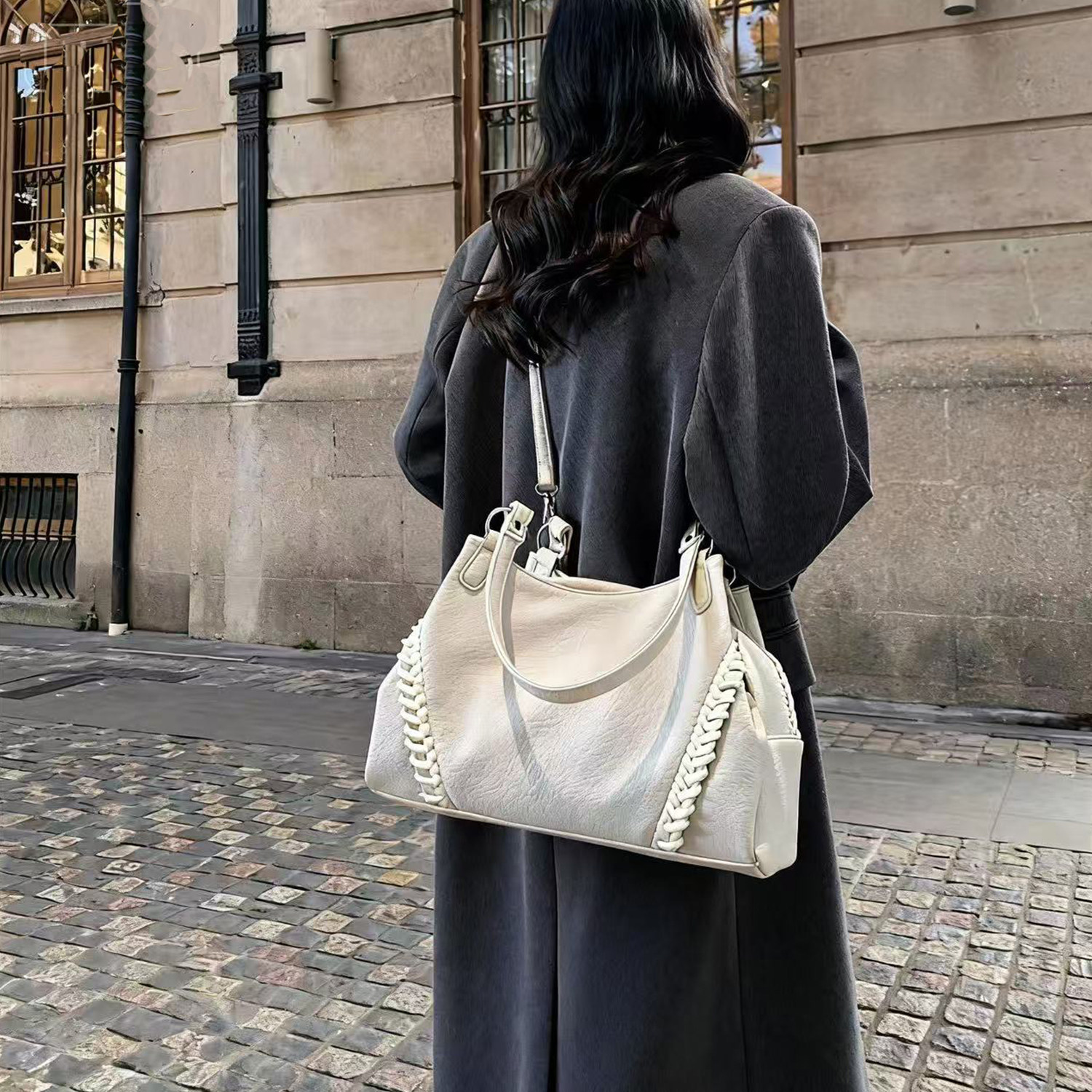 渡自软皮编织大容量通勤托特包