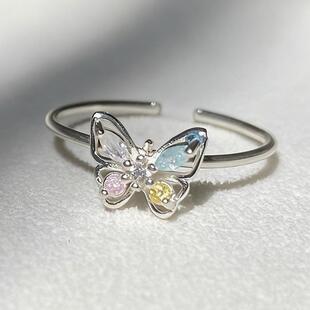 蝴蝶戒指女夏季氛围感镶嵌彩锆指环日常简约彩色梦蝶食 指戒开口