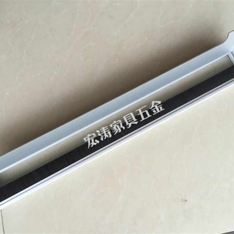 加厚铝合金毛刷防尘方形桌面理线盒 理线盒盖 过理线盒 线孔盖80*