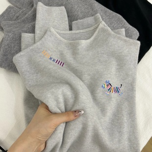 奶fufu奶奶灰半高领针织打底衫女秋冬季印花内搭长袖毛衣立领上衣