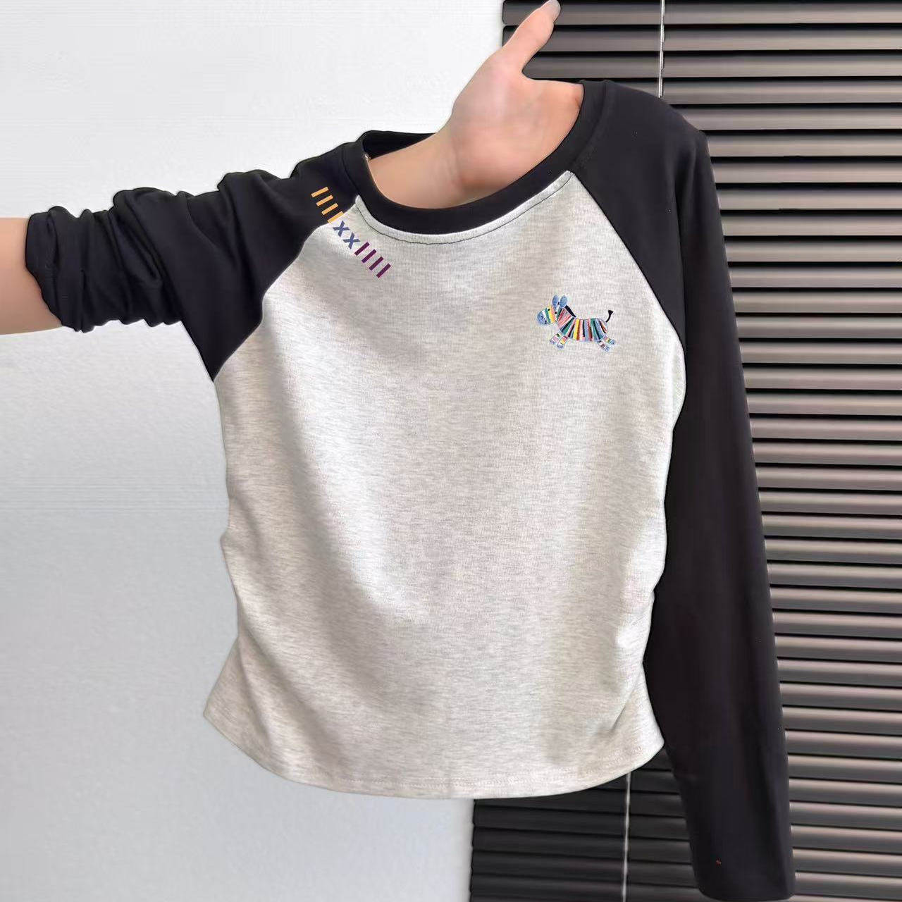 美式复古撞色插肩长袖T恤女2025秋季新款褶皱修身打底衫百搭上衣,女装/女士精品,T恤,淘宝优惠券,粉丝福利购,淘宝优惠卷