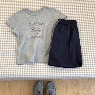 美式正肩短袖t恤女生夏季修身显瘦气质体恤印花上衣设计感小众