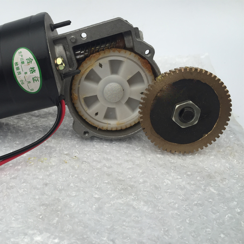 新品车臣a仕电机 大扭矩60w 蜗轮蜗杆减速电机马达 铜V涡轮 出轴D