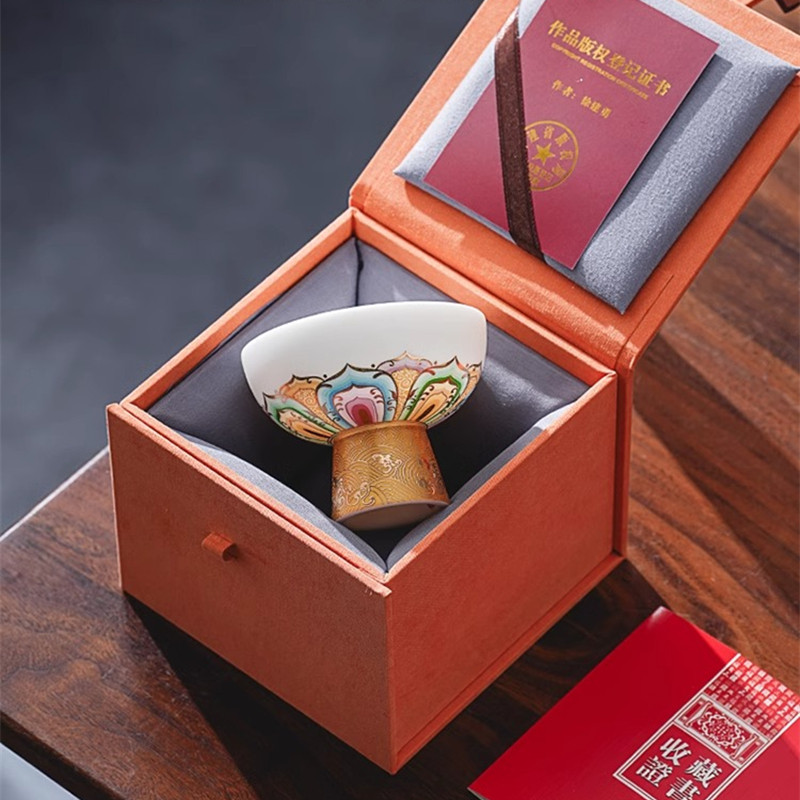 材烧高档羊脂玉瓷堆金茶杯礼盒装
