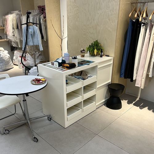 服装店中岛台中岛柜展示台柜台女装店F中岛桌流水台饰品店展示柜