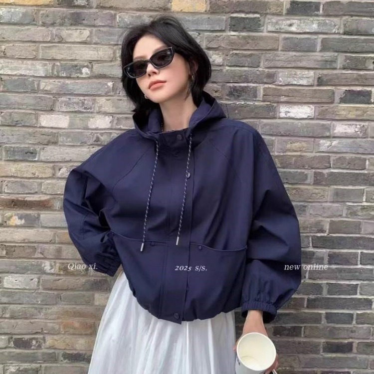 时尚休闲百搭纯色冲锋衣外套