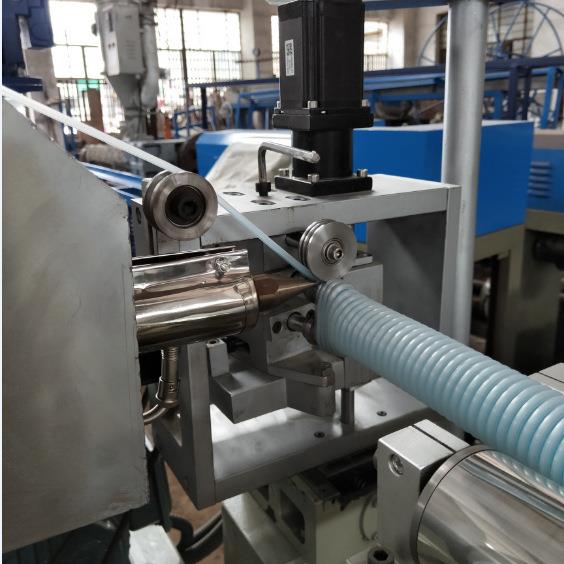 厂家供应PE防静电缠绕管设备 EVA吸尘器管生产线