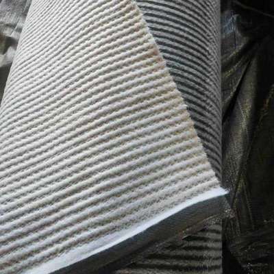 膨润土防水毯定制 垃圾填埋场人工湖底部防渗膨润土防水毯