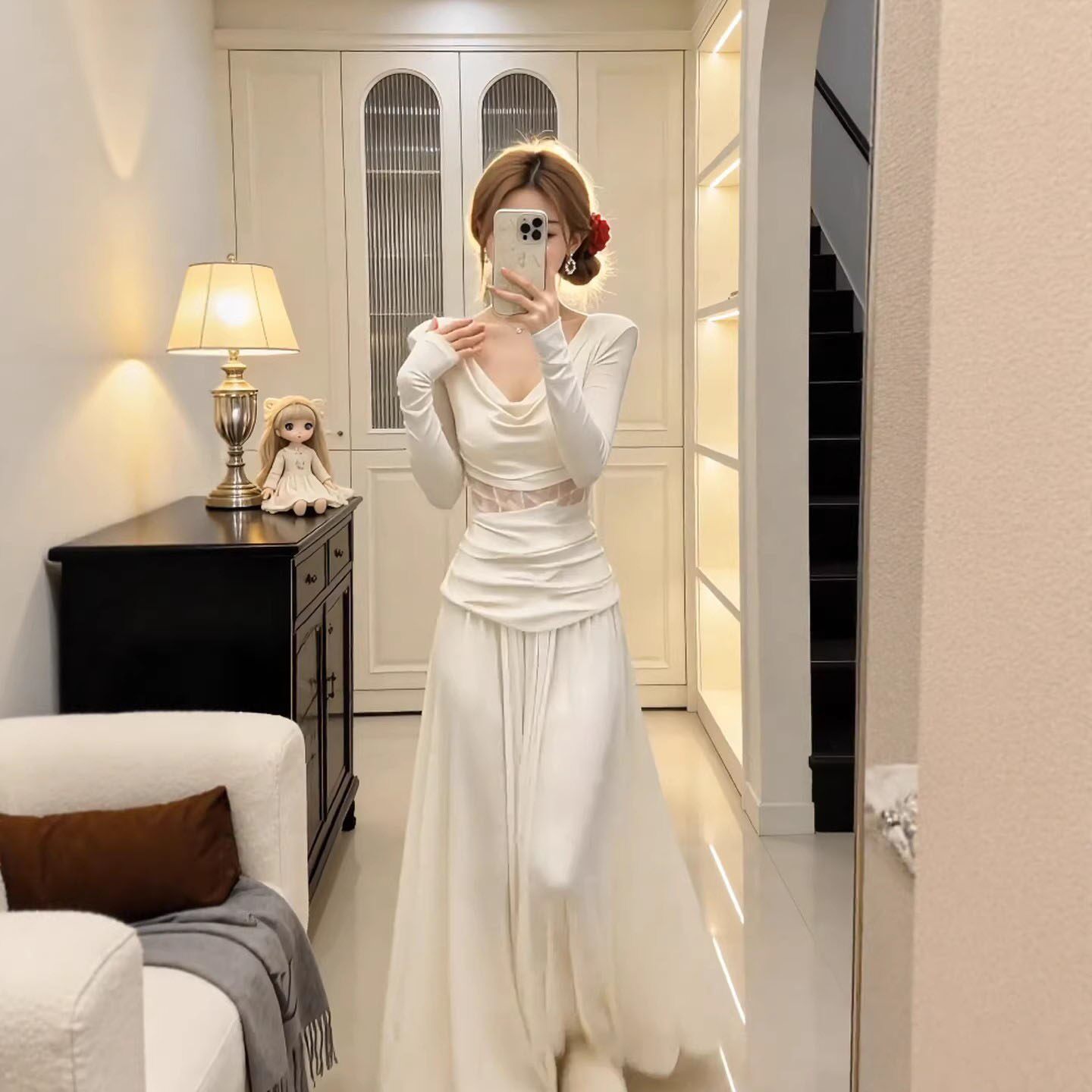 春装搭配一整套装2026新款气质白色荡领露肩蕾丝修身上衣半裙女装