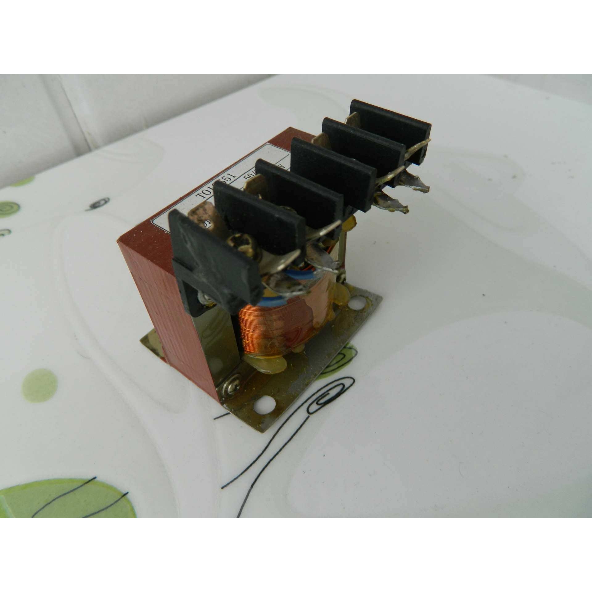 1FC5发电机中间互感器 4AM47  15VA  50-60HZ  5A/1A