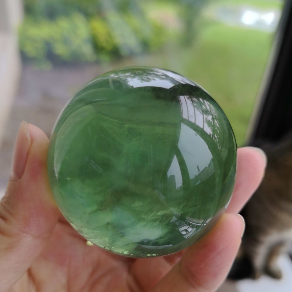 水晶球天然绿营石球原石打磨摆件