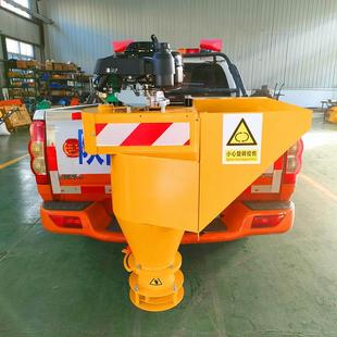 0.8方车载式融雪撒布机四川盘山公路冬季除雪融冰设备融雪撒盐机