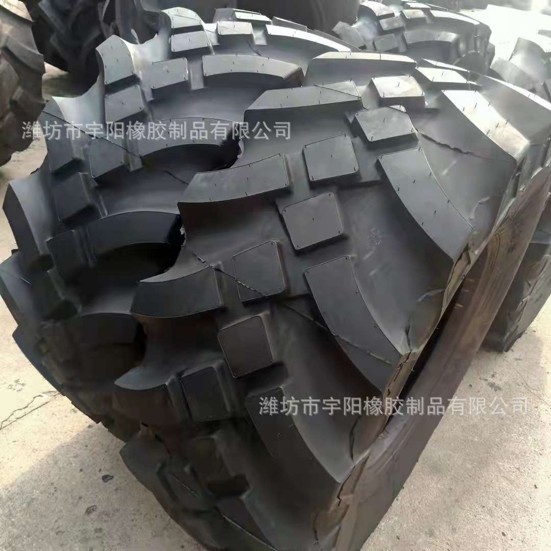 445/65R22.5 18R22.5 钢管攀岩车 宽基钢丝真空胎 加厚
