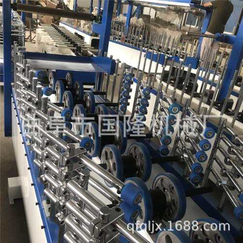 国隆网红格栅板木塑板包覆机铝合金异型材包覆机实体
