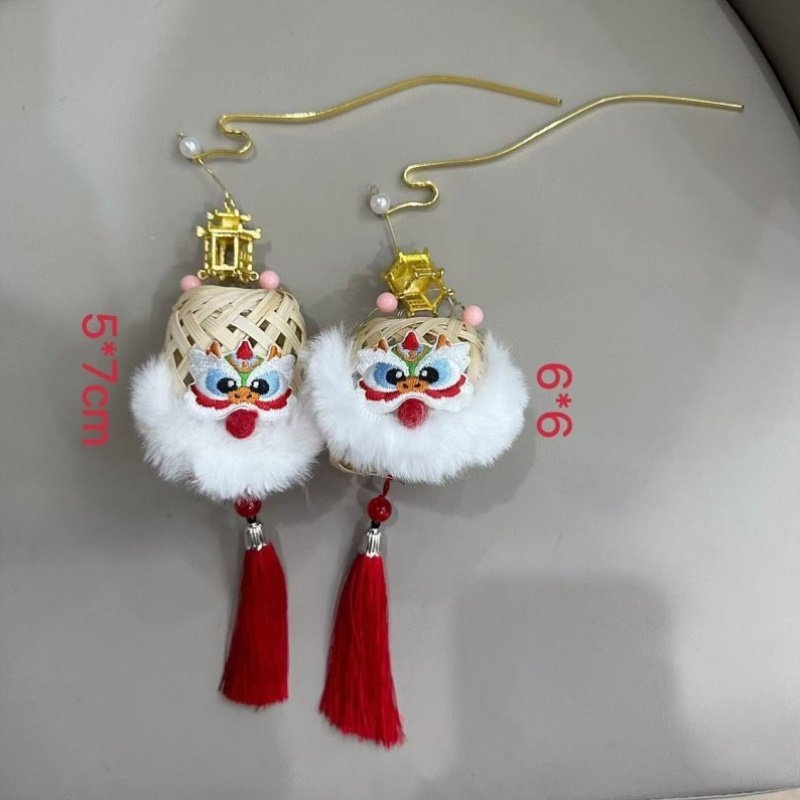 新年竹编灯笼新款龙年手工diy儿童手提玩具古风发光摆摊花灯