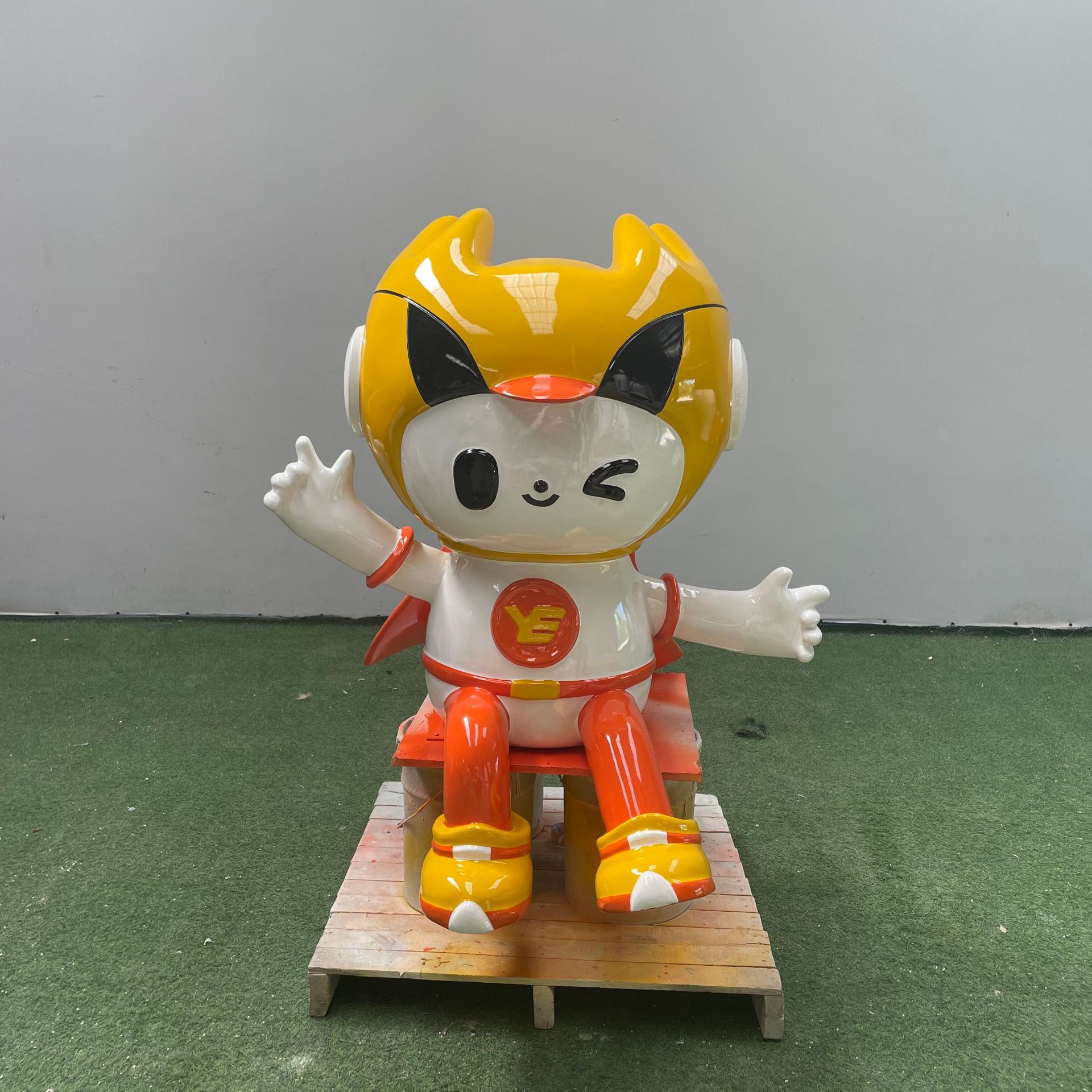 玻璃钢卡通机器人吉祥物雕塑