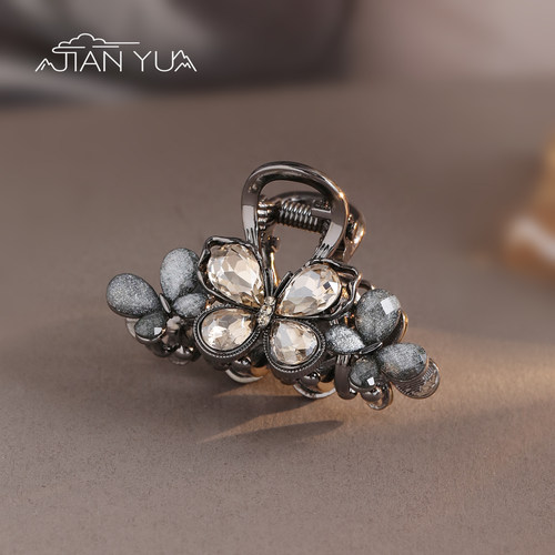 精致蝴蝶水晶琉璃中号抓夹