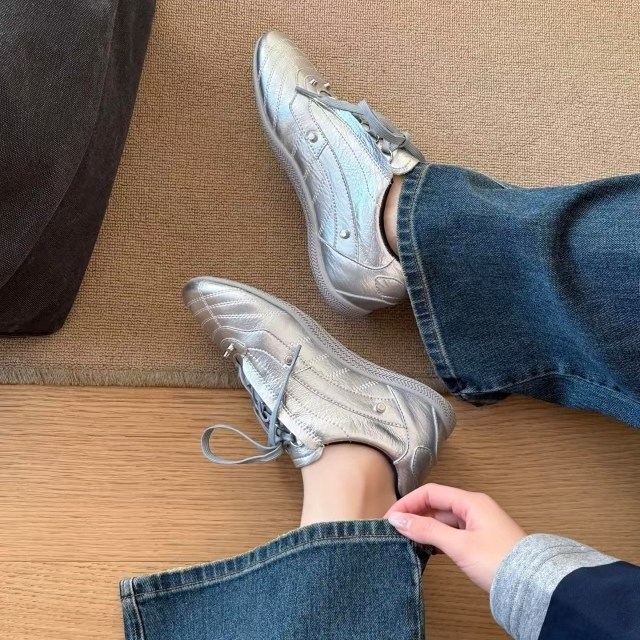 艾模儿2026新款银色铆钉德训鞋女软底内增高休闲运动鞋德训板鞋,女鞋,德训鞋,淘宝优惠券,粉丝福利购,淘宝优惠卷