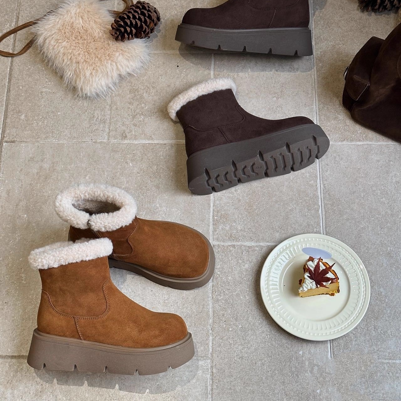 艾模儿25冬款女鞋雪地靴加毛短靴厚底卷毛时尚百搭韩版舒适保暖皮