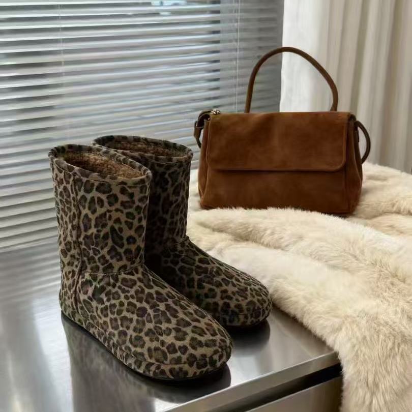 艾模儿2025新款豹纹小火炉雪地靴女冬季加绒加厚保暖短靴毛绒棉靴