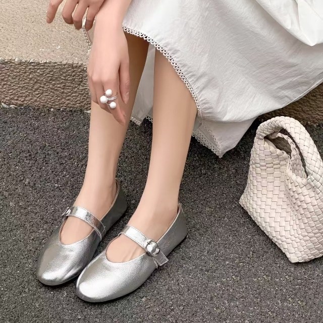 艾模儿26春简约风黑色真皮玛丽珍鞋女一字带平底芭蕾单鞋软底舒适,女鞋,玛丽珍鞋,淘宝优惠券,粉丝福利购,淘宝优惠卷