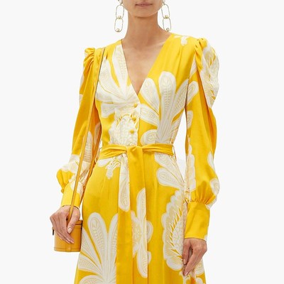 仙女裙子气质超仙黄色战袍u印z花连衣裙高级感大摆长裙收腰惊艳裙