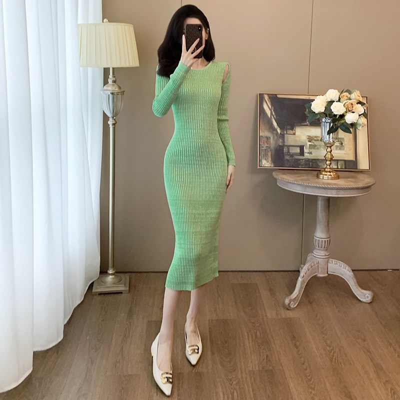 法式优雅女神范针织连衣裙女秋冬配毛呢大衣修身打底毛衣内搭长裙